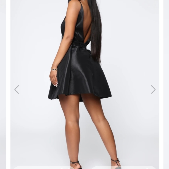 BOGO FASHION NOVA Black cocktail dress deep plunge - Picture 12 of 13